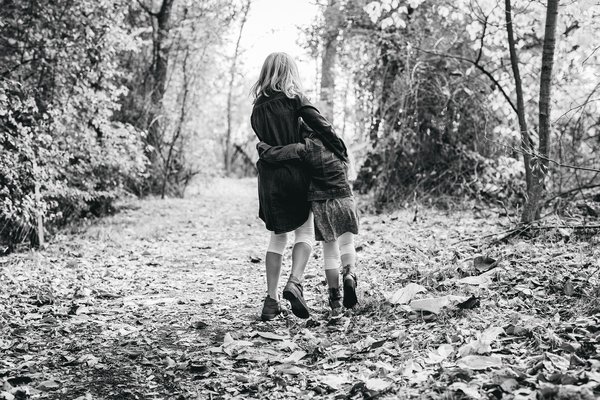 Sister 2400342 1920