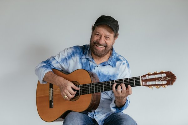 Joao bosco por flora pimentel