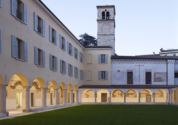 Esterno chiostro