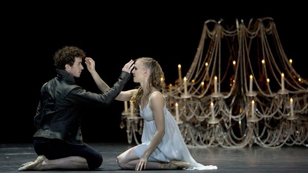 Romeo und julia opernhaus photo monika rittershaus