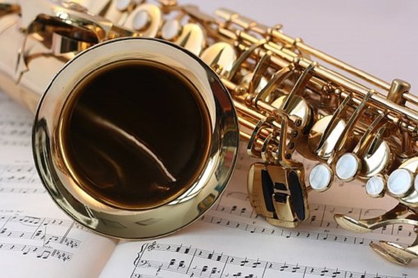 Saxophone 546303 340