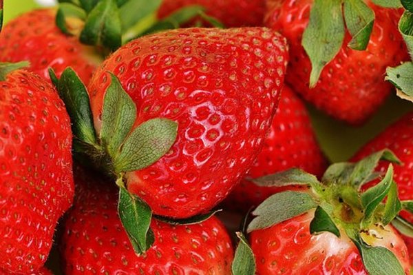 Strawberries 1303374 340
