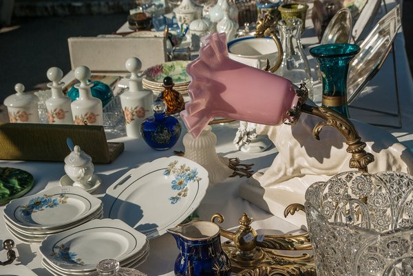 Flea market 1883689 1920