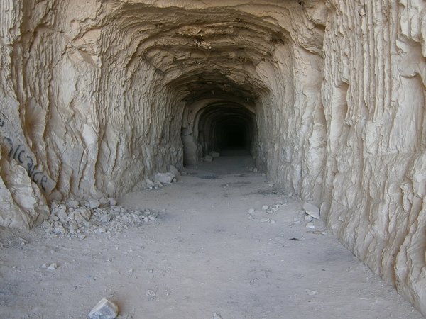 Cave 94193 1280