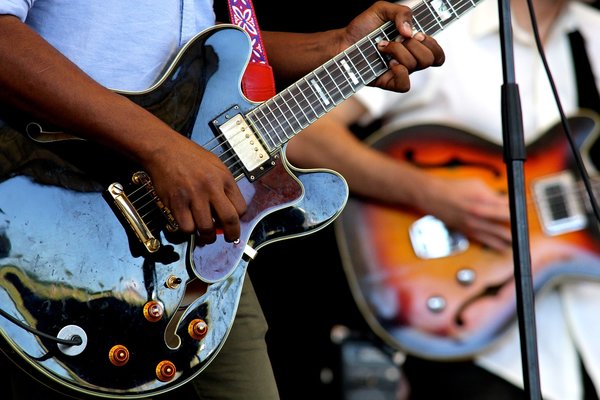 Guitars 2033566 1280