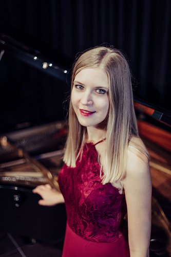 Joanna zdebska in chopin tutti i notturni foto