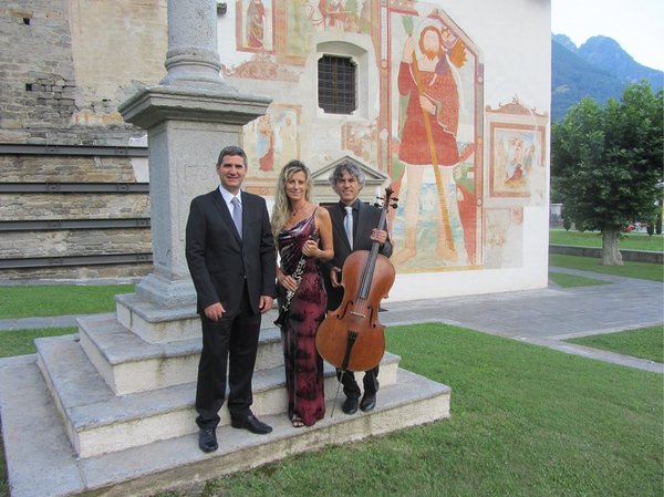 Trio vela