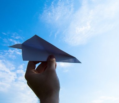 Aeroplanini di carta e gara di volo