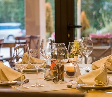 Pranzo offerto per gli over 65 domiciliati a Pazzallo